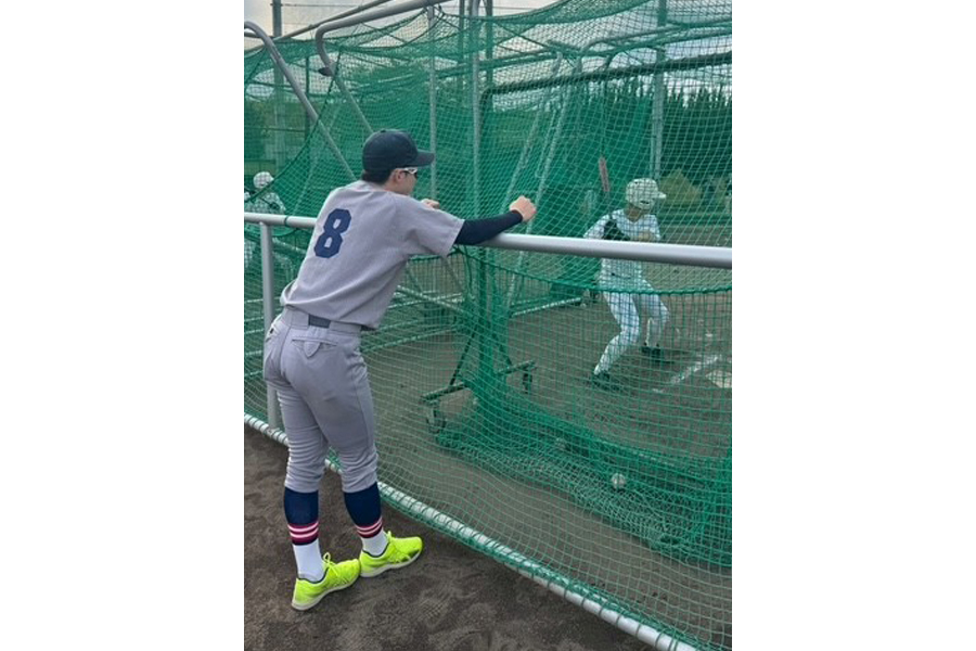 慶応義塾大学野球部、現役選手のコーチ招聘