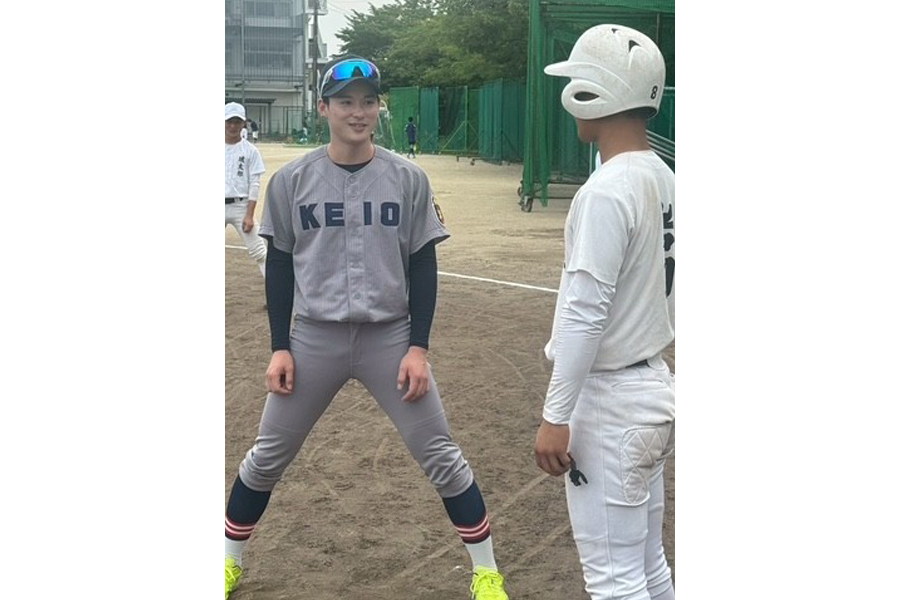 慶応義塾大学野球部、現役選手のコーチ招聘